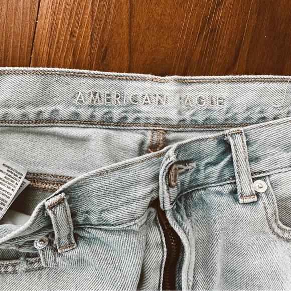 American Eagle Outfitters Sky Blue Mom Jeans - Picture 5 of 9